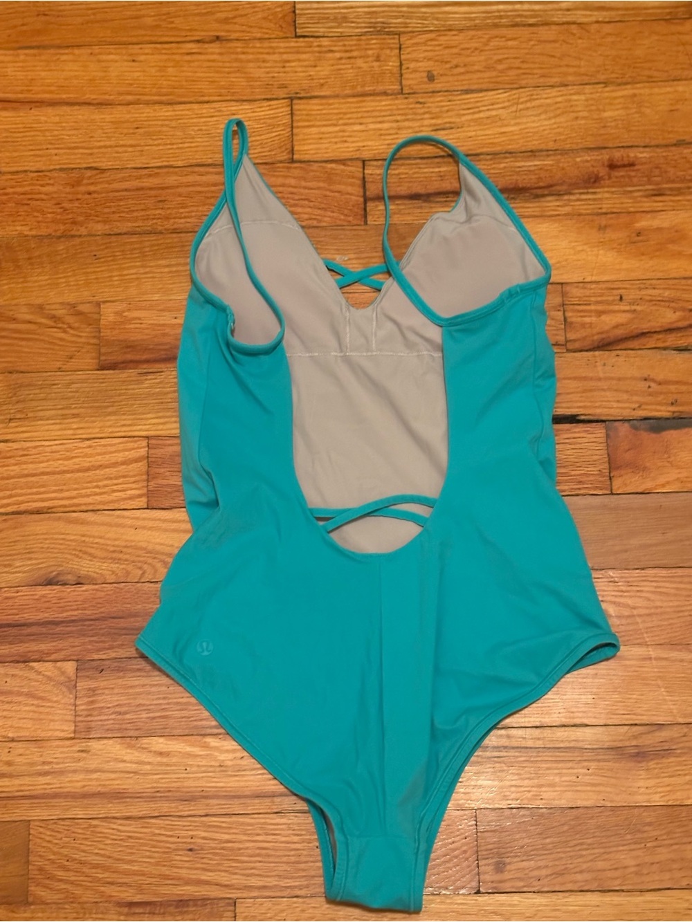 Lululemon Shoreline One Piece
Eucalyptus